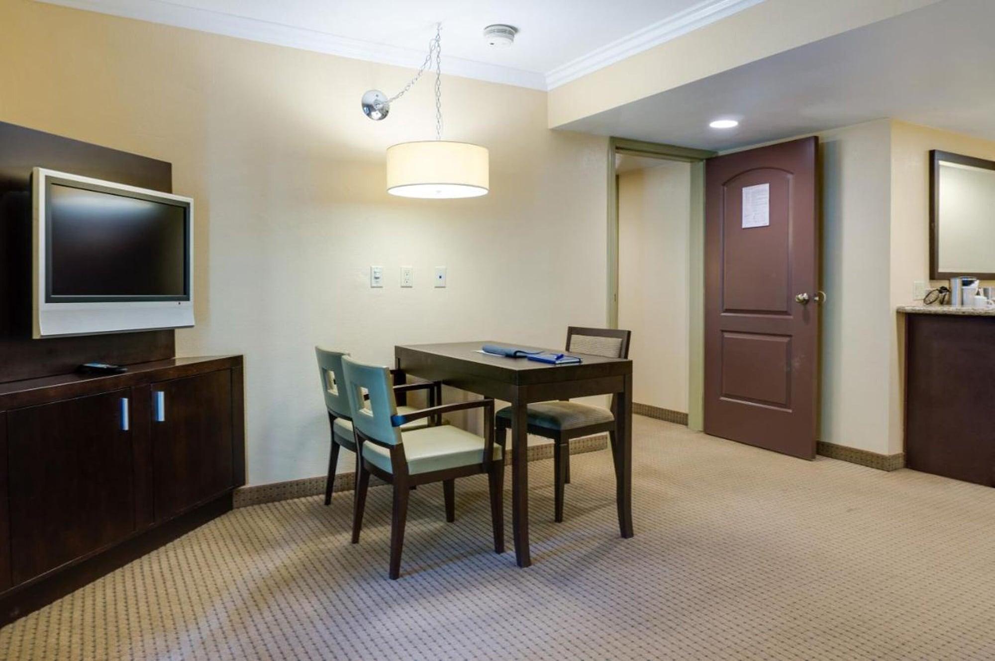 Buena Park Grand Hotel & Suites Экстерьер фото