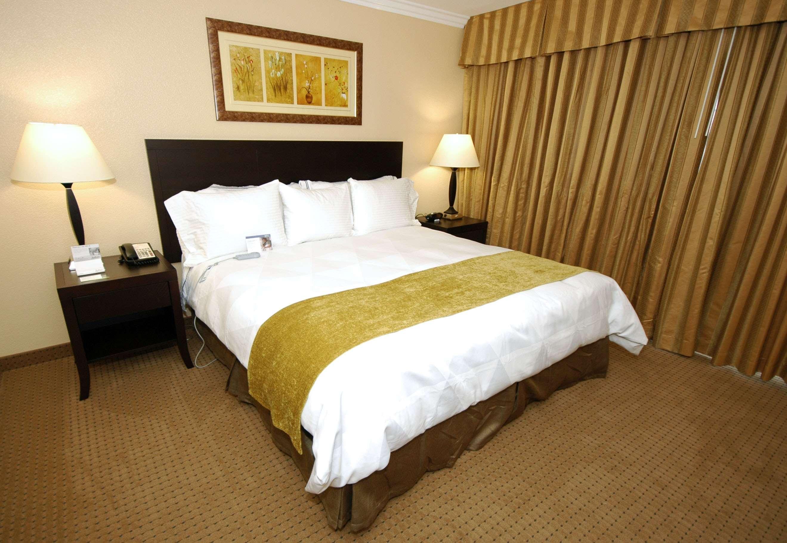 Buena Park Grand Hotel & Suites Экстерьер фото
