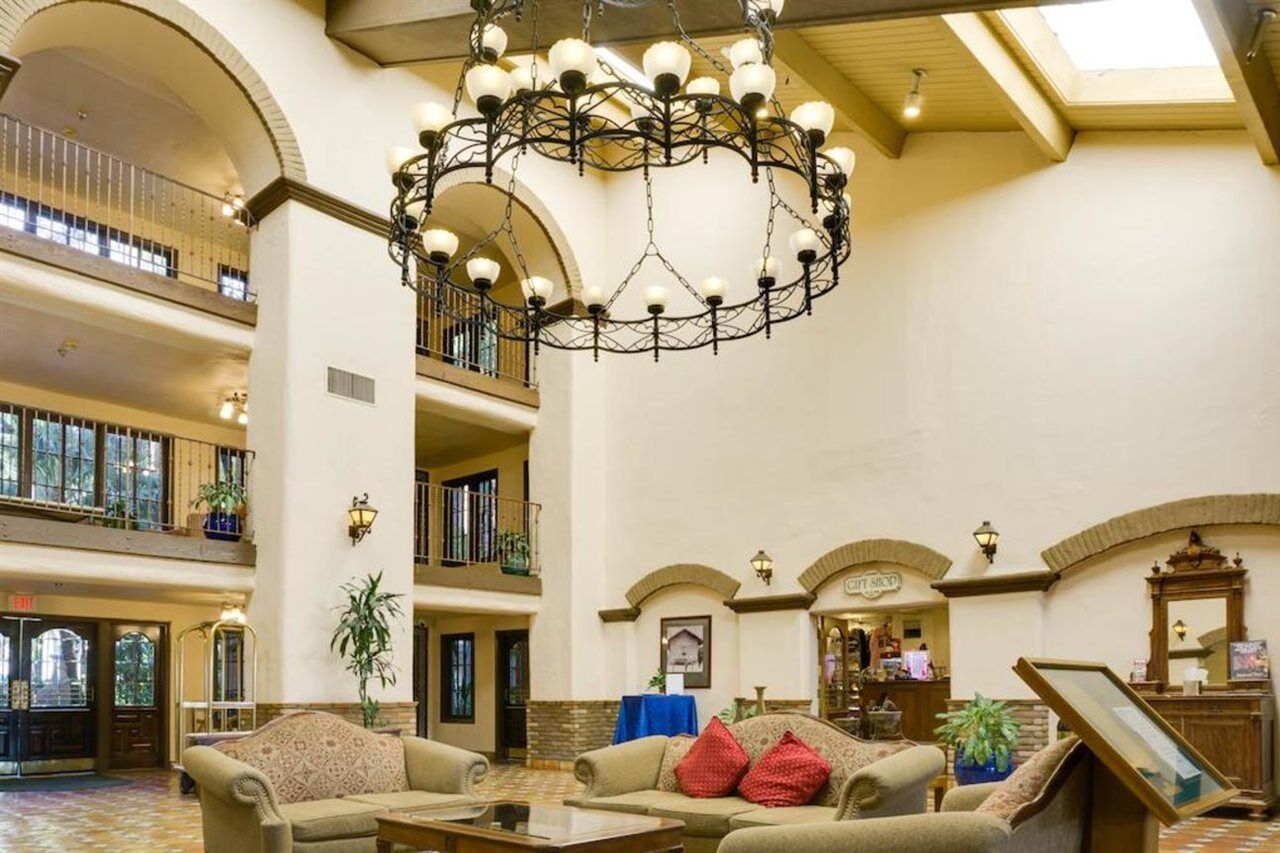 Buena Park Grand Hotel & Suites Экстерьер фото