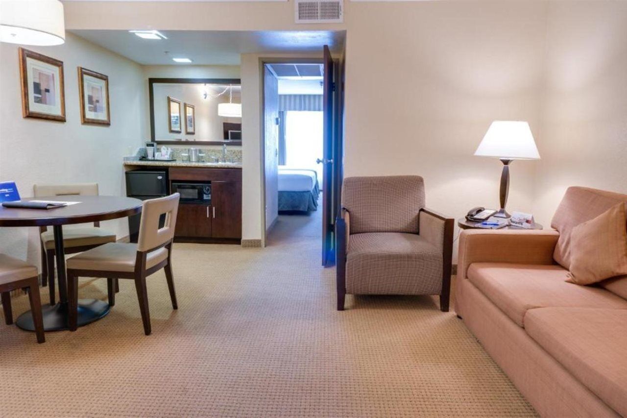 Buena Park Grand Hotel & Suites Экстерьер фото